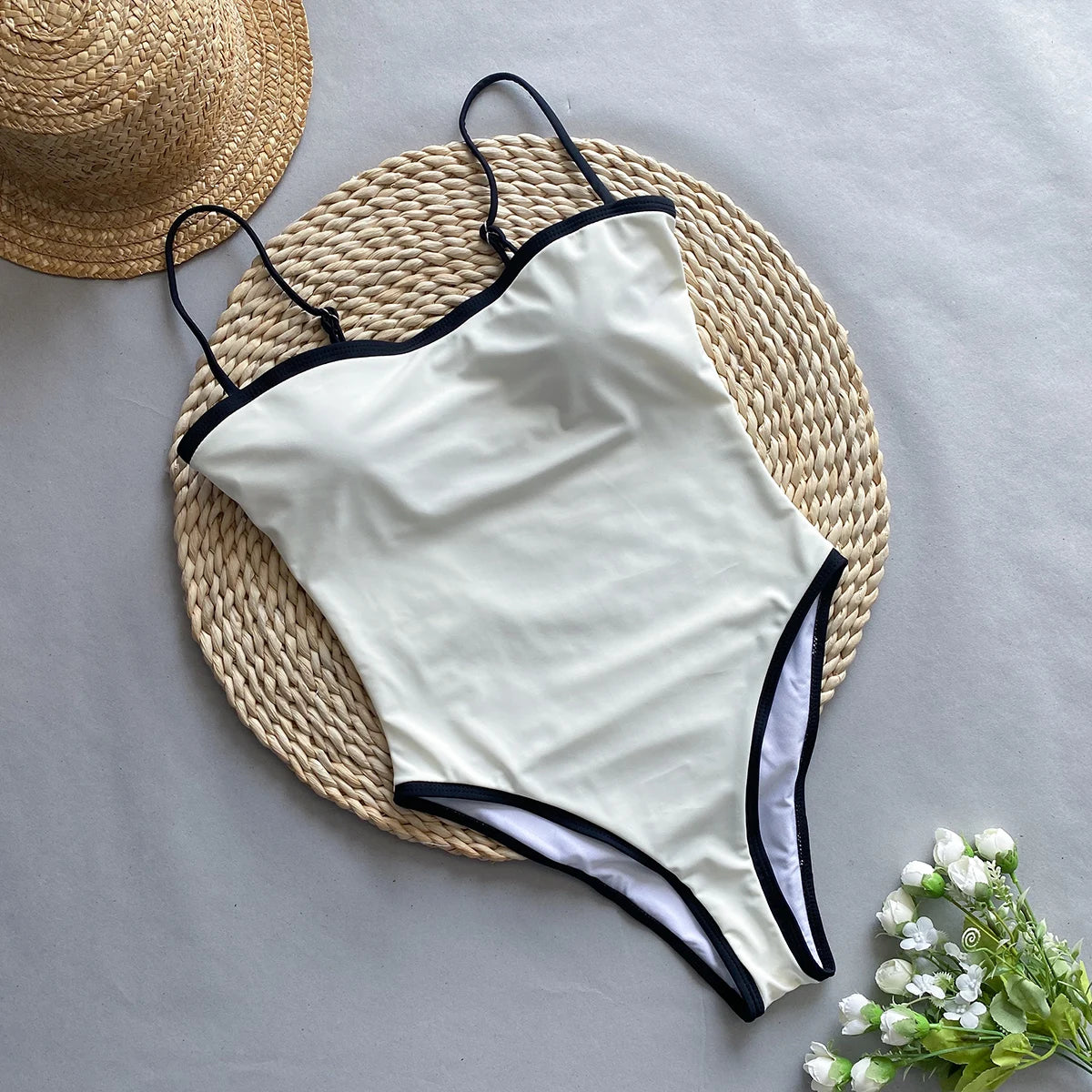 Elevate Your Beach Style: Sexy Monokini Swimsuit